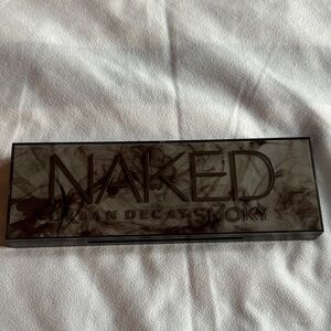 Urban Decay Naked Smoky Palette.